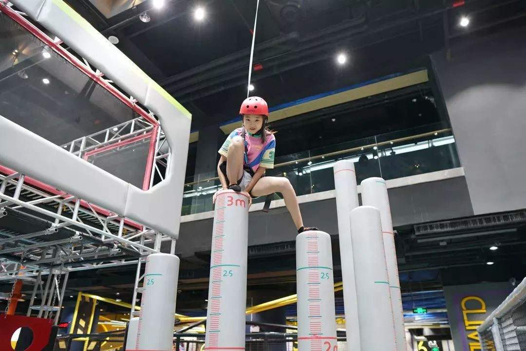 开学前最后的狂欢就在这家5000㎡的室内蹦床公园