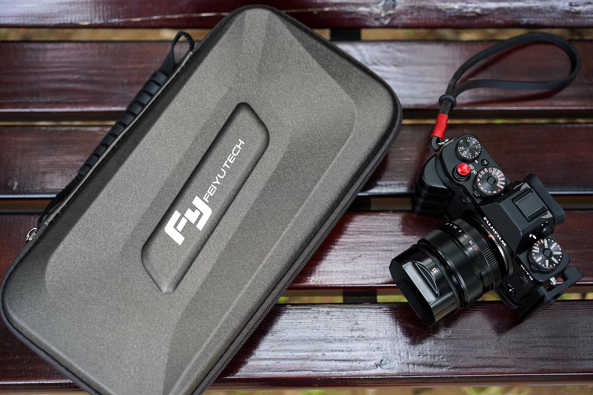 原创想拍好vlog担心手抖你需要一个万能的飞宇g6plus相机稳定器