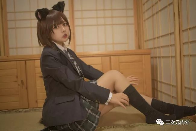 jk猫娘你家想养猫猫吗