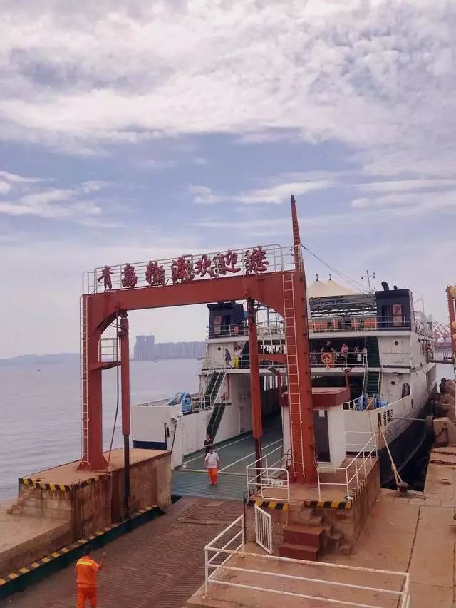 曾经一票难求的青岛轮渡如今变成了这个样子