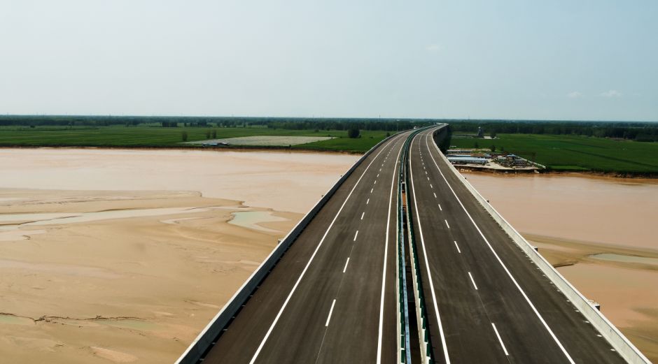 今天上午東明黃河公路大橋正式通車