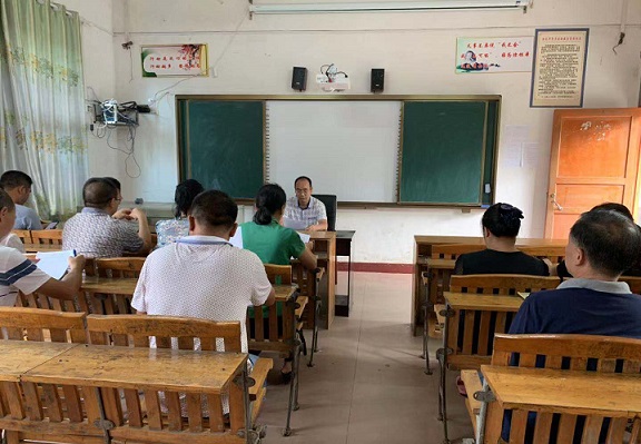 城步县西岩镇初级中学全力备战迎国检