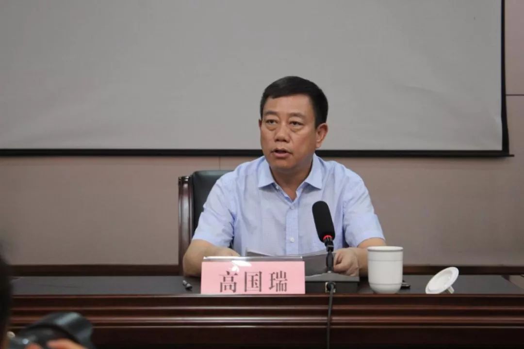 金秋助学  圆梦启航