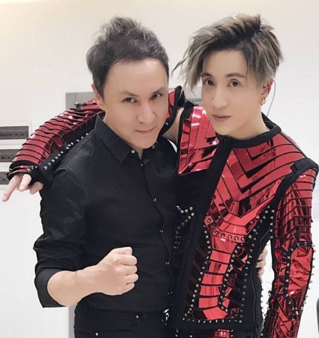 原创薛之谦新歌刚发朱桢早就会唱了关系户果然不一样