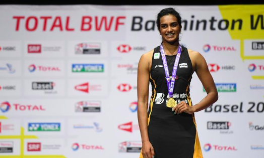 图说:辛杜终于站上世锦赛最高领奖台 新华社图辛杜身高1米79,身材高大