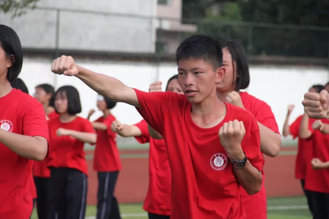 军训特辑狮山学子的军训十二时辰