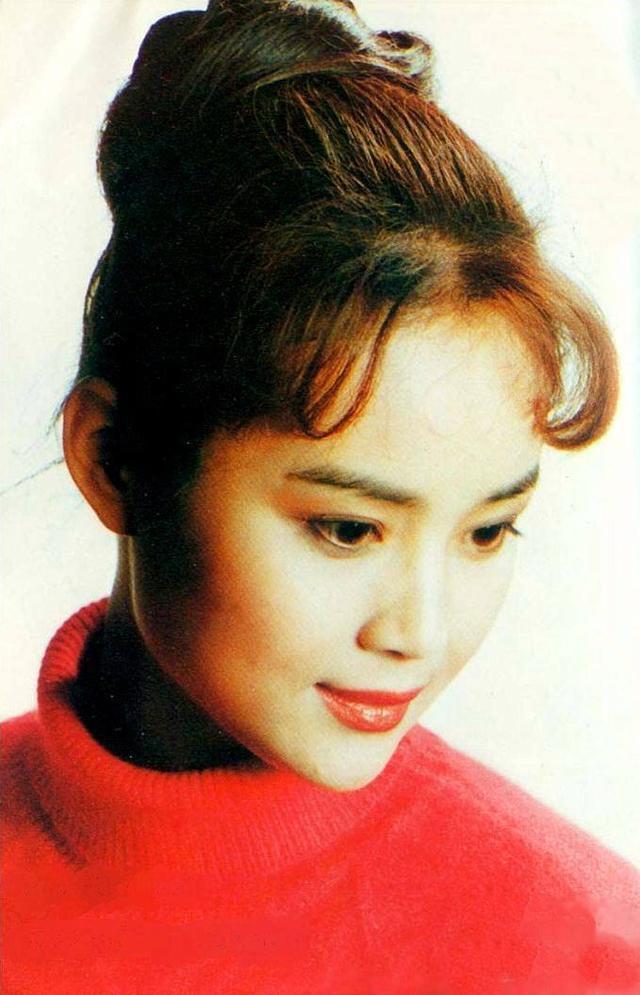 来自浙江的她,让观众领略到什么叫"江南美人",足足美了一辈子_茹萍