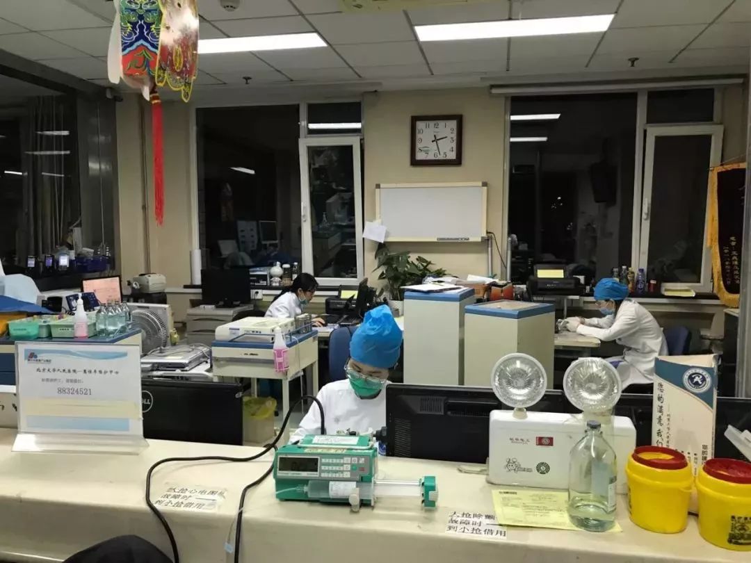 能上夜班的护士,其业务素质大多不错,"近年来,医院提高了护士的夜班费