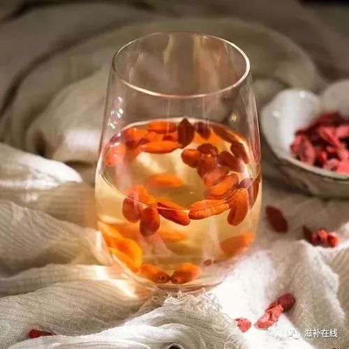 枸杞的吃法你真得了解吗枸杞和它们一起搭配疗效加倍