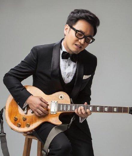 王铮亮吐槽新人歌手,称其飘了就看不起唱电视剧歌曲了,指谁呢?