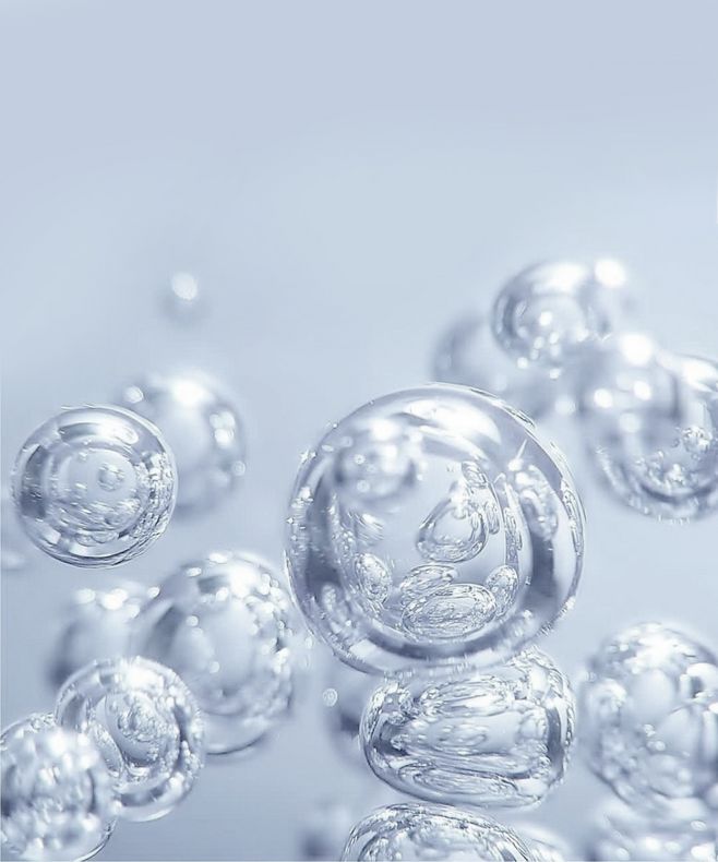 模拟星云实验用简单的分子,如水,甲醇,氨及结构单一的冰,产生了复杂的