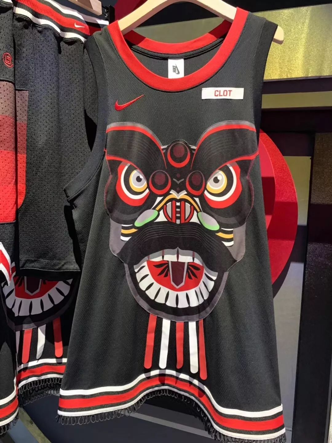 陈冠希clot x 耐克联名"舞狮"特辑官网上架,明日将全面发售!