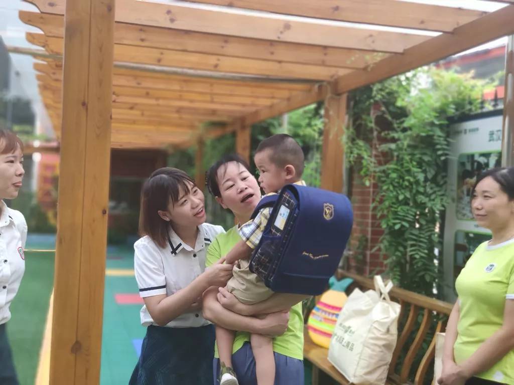 农村小孩可以到武汉上幼儿园吗(在外地读幼儿园回武汉读小学可以吗)