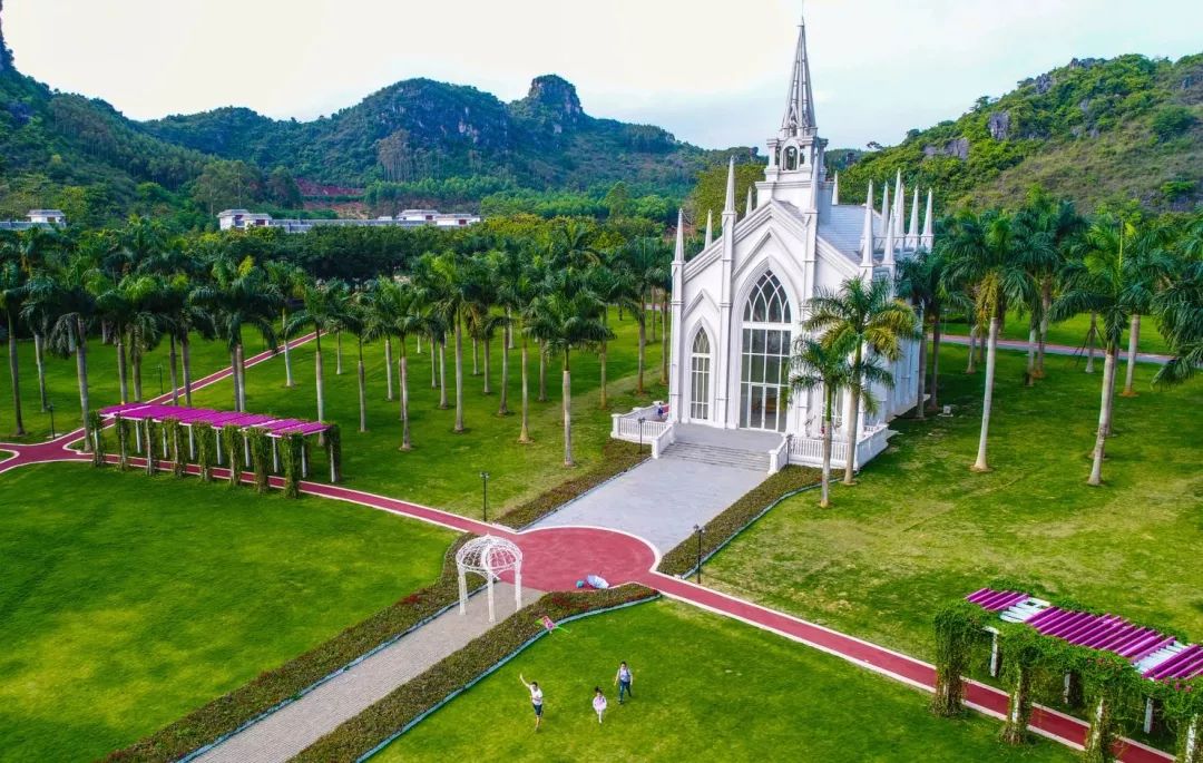 免费南宁花花大世界连续九天免费入园原价40的门票现在一分不要