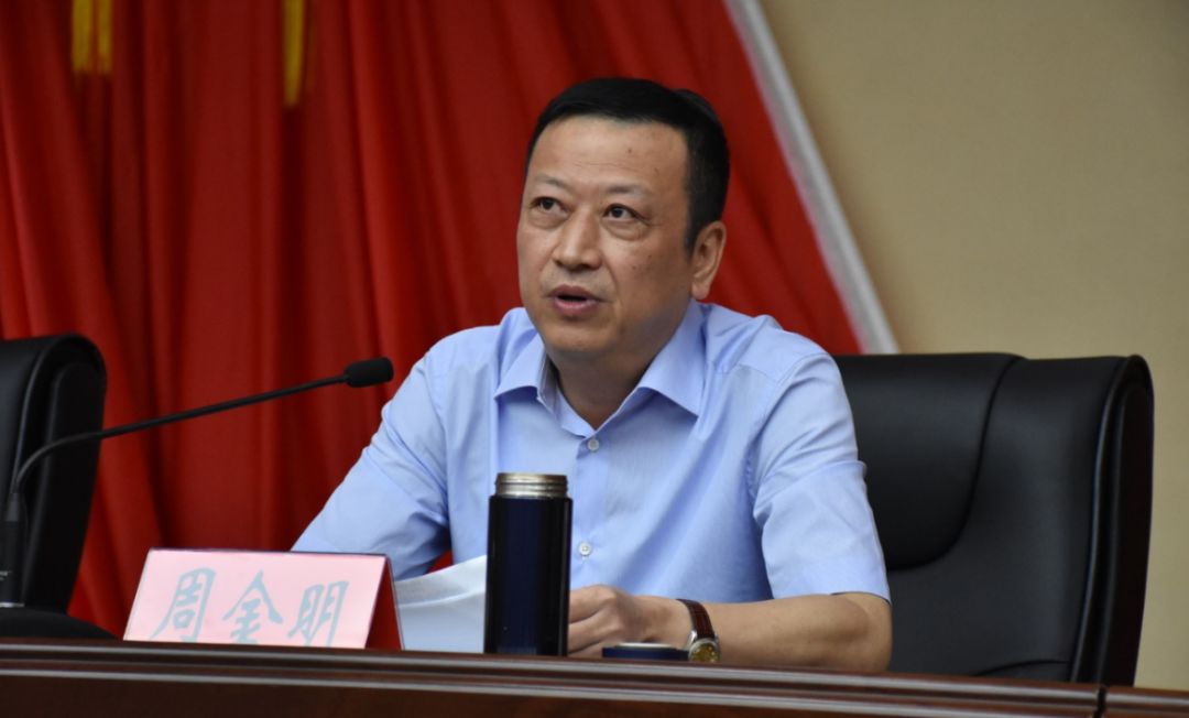 铅山县脱贫攻坚"秋冬巩固"攻势现场推进会召开_工作