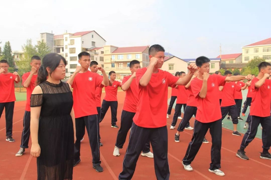 军训特辑狮山学子的军训十二时辰