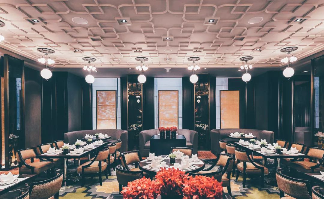 广州首家米其林二星餐厅营业时间:10:00-22:00地点:天环广场这是apple