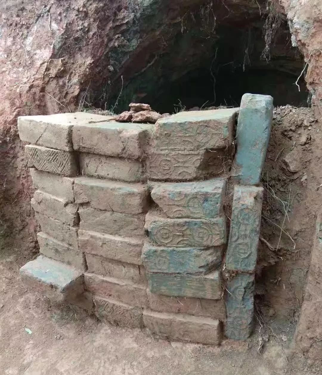 江油发掘出三国东汉时期精美文物