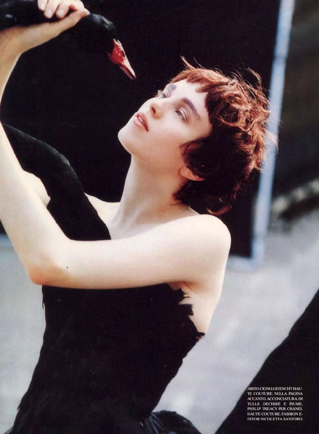 拍摄道具|从《丽达与天鹅》中寻觅时尚摄影的灵感