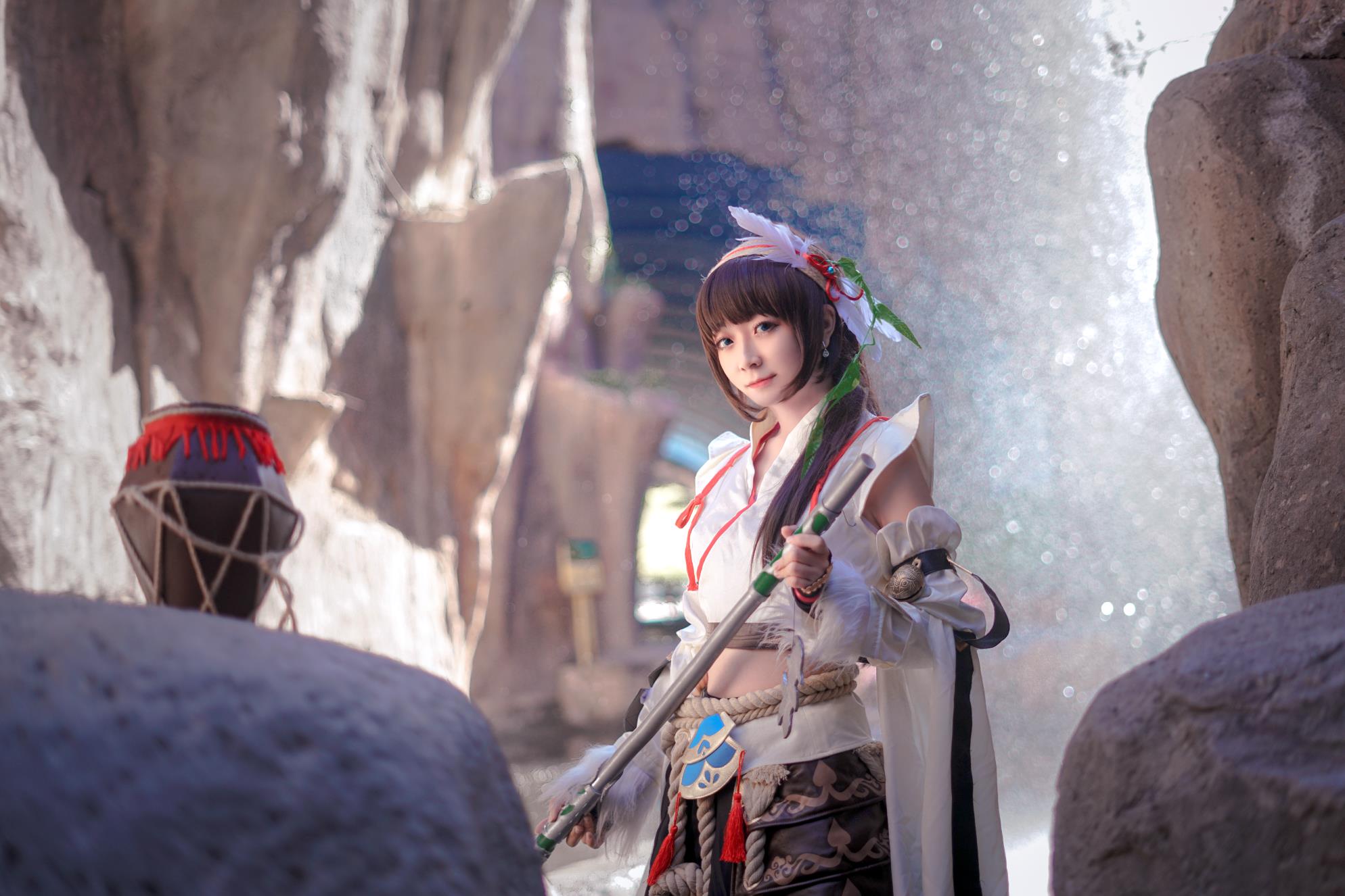 剑网三朔雪丐萝cos玲珑萝莉教你打狗棒法