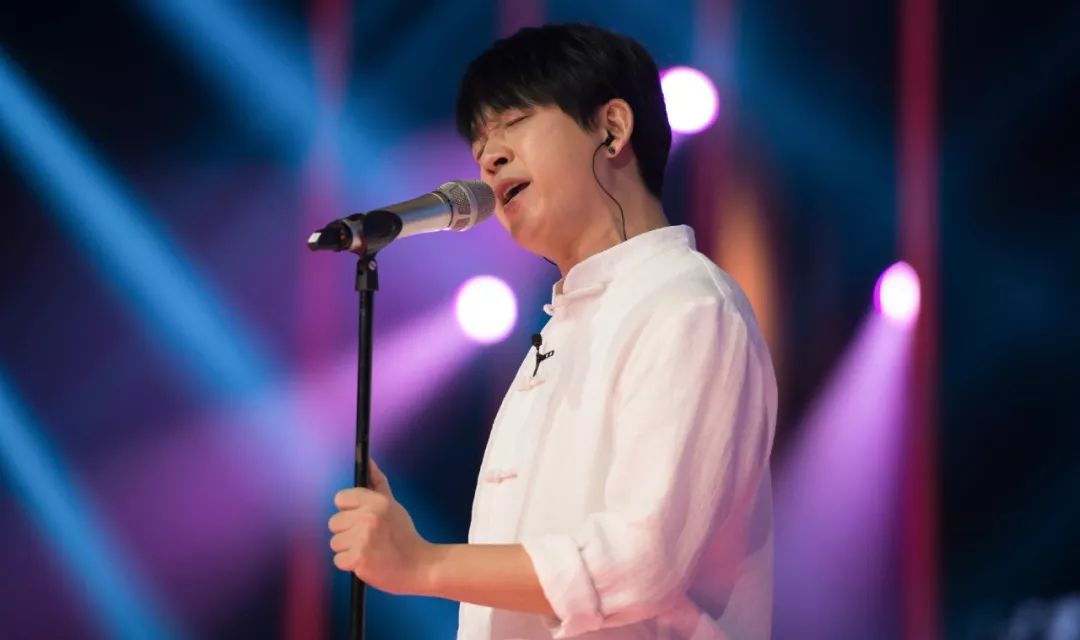 此外,如果是有前几季的跨界歌手返场的话,我最期待的就是潘粤明了