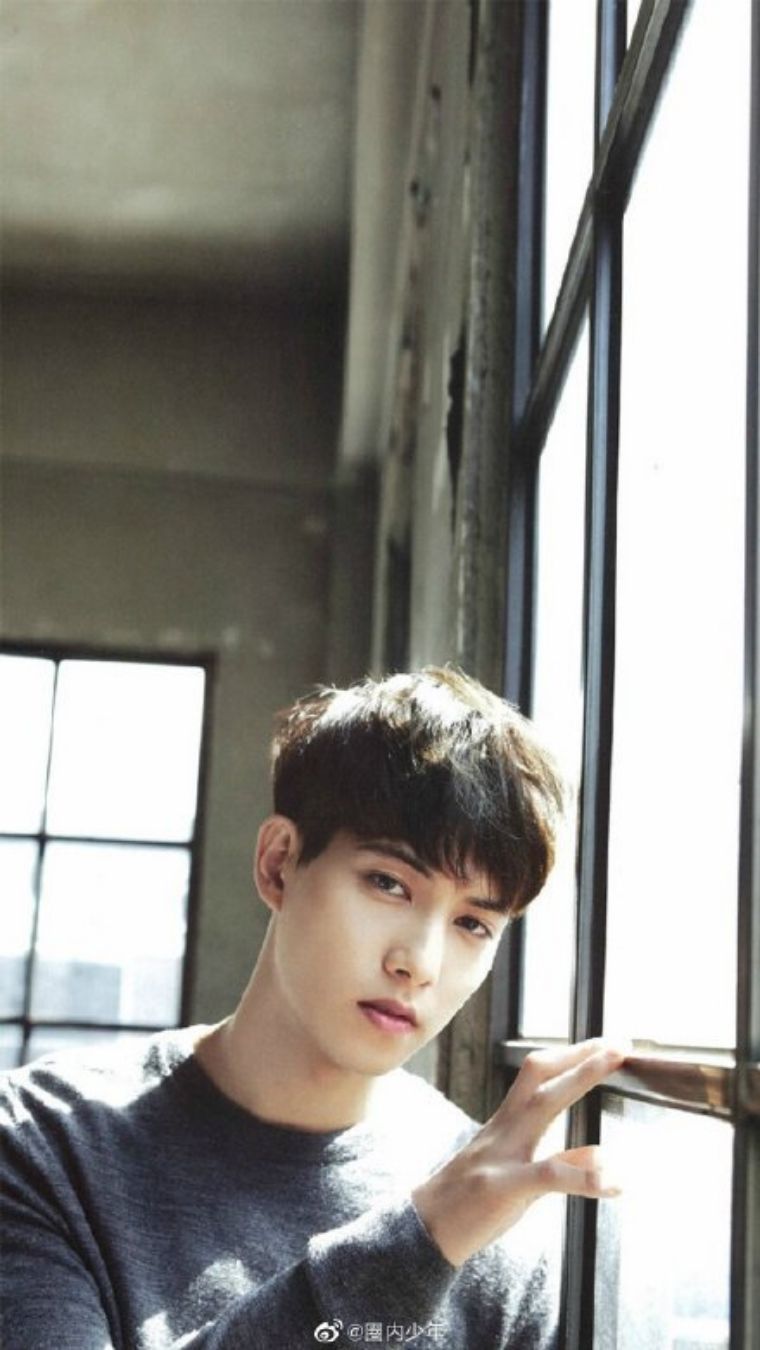 李宗泫被曝通过sns私信网红,网友:习惯改不了呢