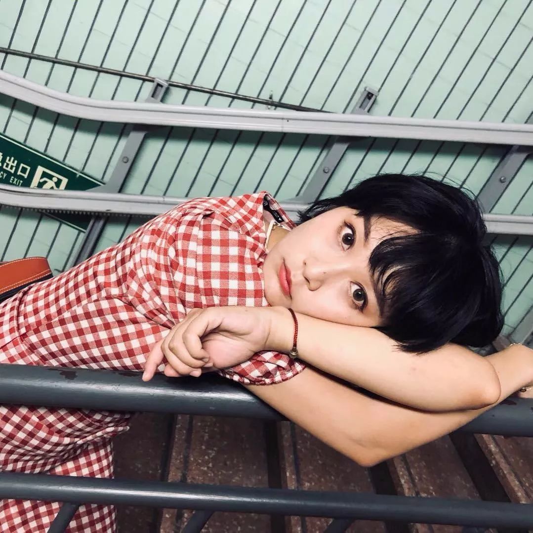 的茅台厂的小哥哥也被她直接喝断片儿了小师妹傅凯蒂更是战斗力拔群但