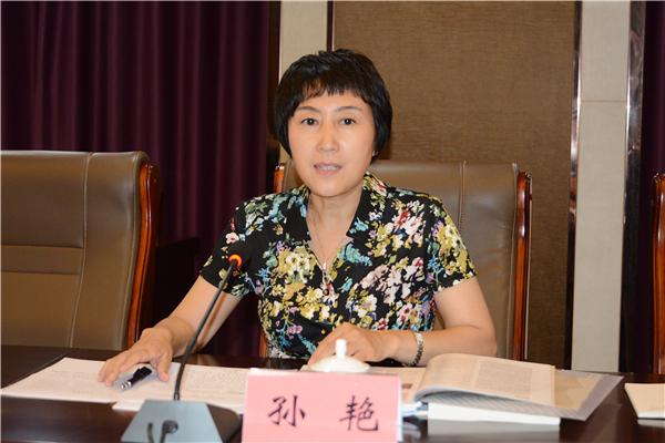 丁格代表绛县县委,县政府对会议的召开表示热烈的祝贺.