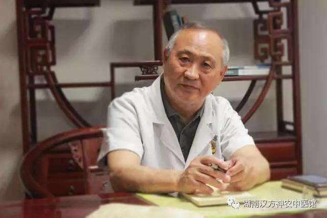 还伴有疝气,小朋友消瘦,体质弱,饮食欠佳,在找到我们舒教授看诊以后