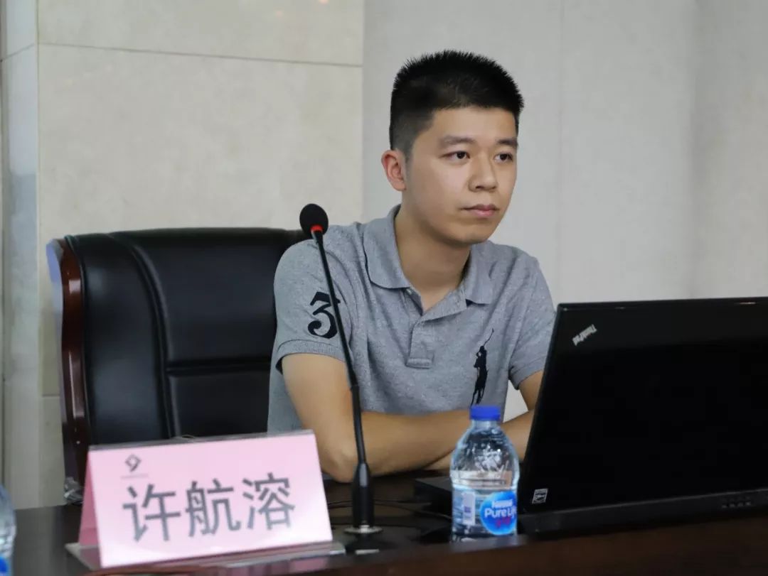 下午,"党务通"训练营特邀市委组织部组织科(党联办)副科长许航溶就