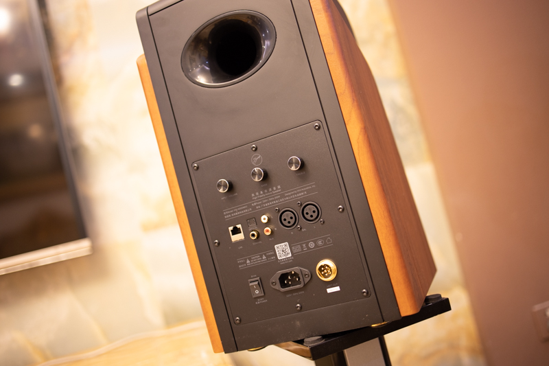 客厅多媒体音箱新概念体验惠威m300mkii音箱