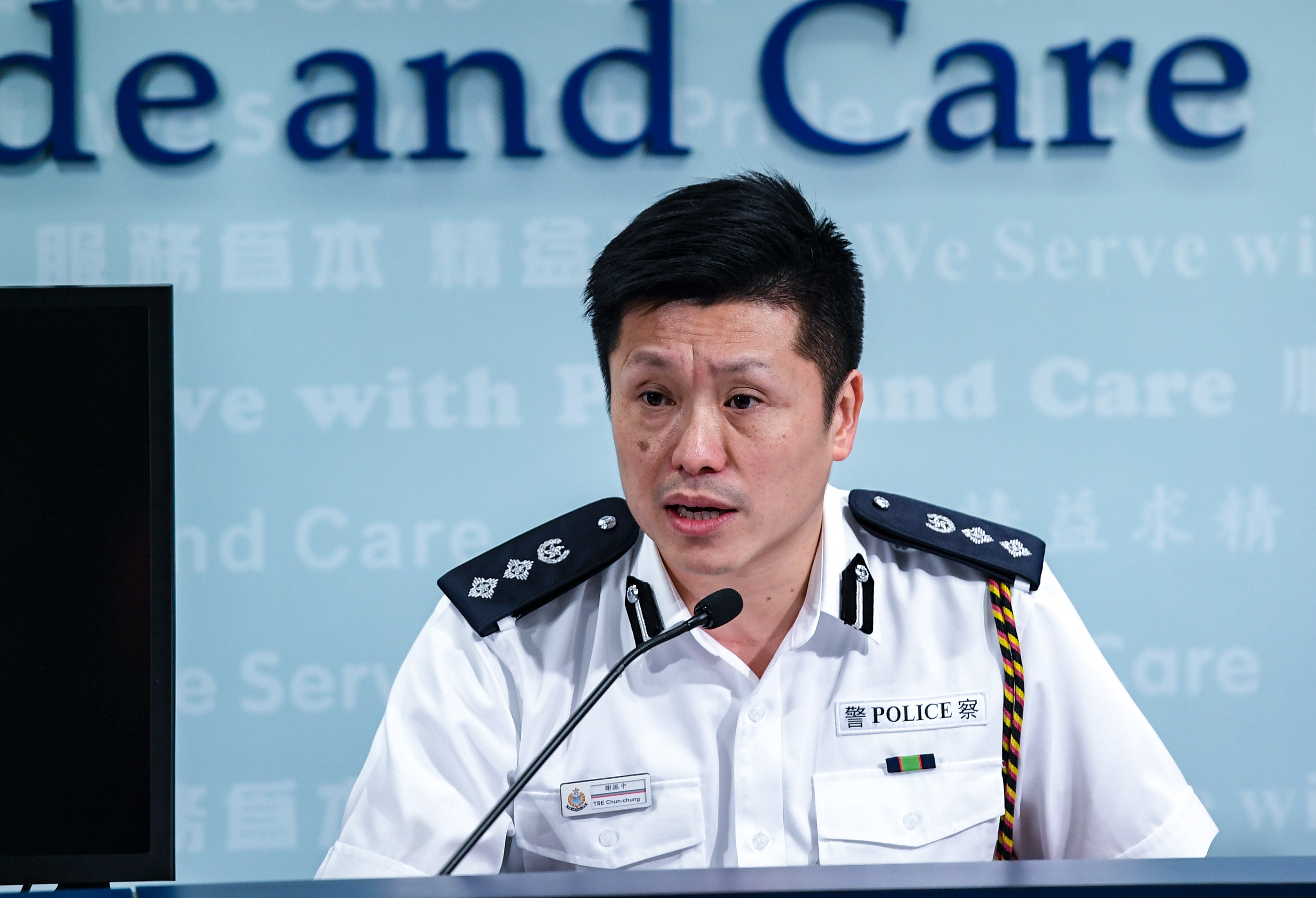 8月28日,特区政府警务处警察公共关系科总警司谢振中在香港警方例行