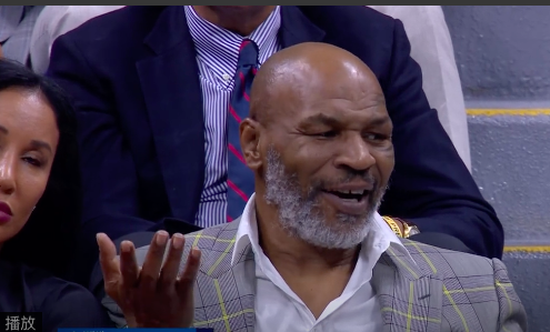 好久不见泰森再露面胡子全白宛如七旬老者当年的狠劲儿全没了