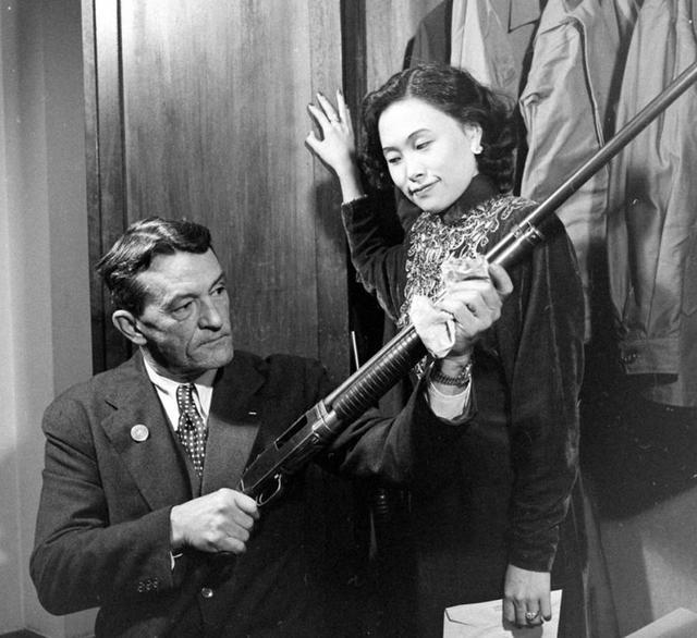 飞虎队将军陈纳德的妻子陈香梅是名媛特使更是传奇