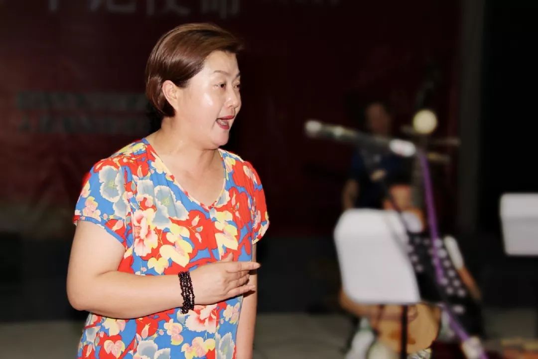 余派传人冯爱琴一级演员,张彩香弟子胡香串余派再传弟子,张爱莲弟子