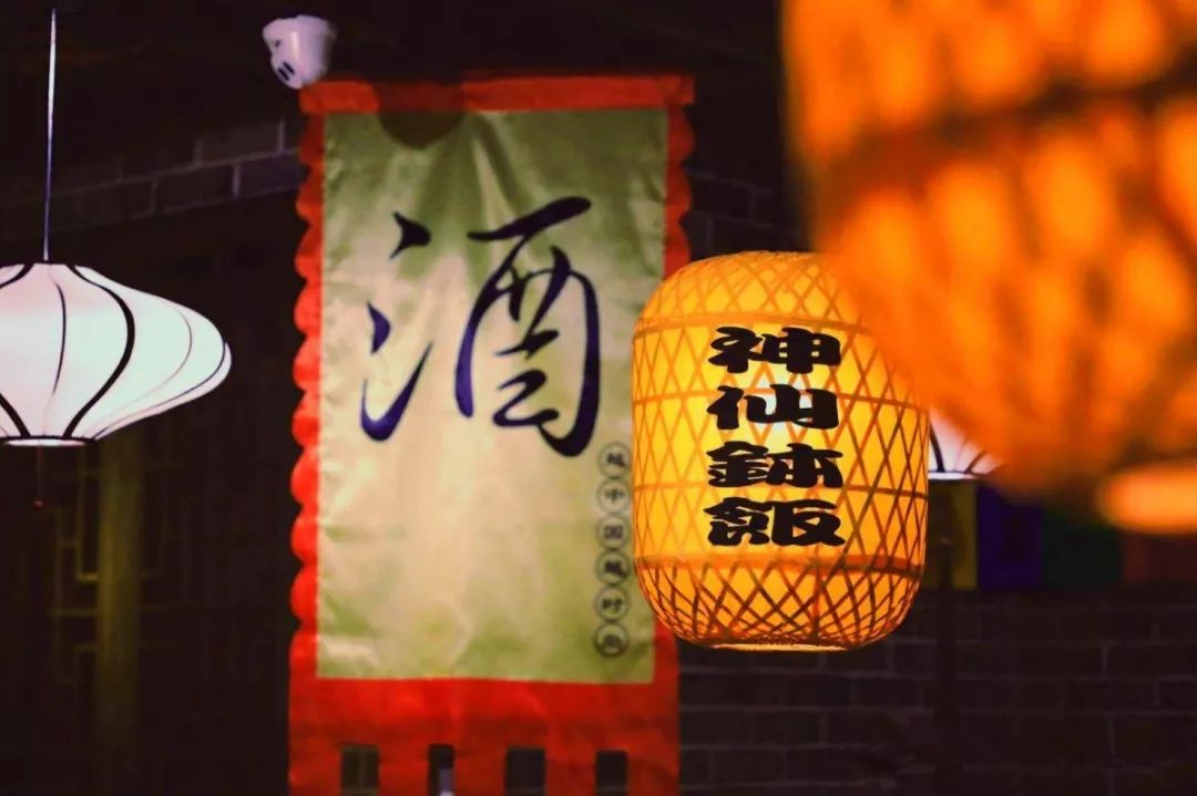 只有一天穿汉服来裕鼎鲜打6折