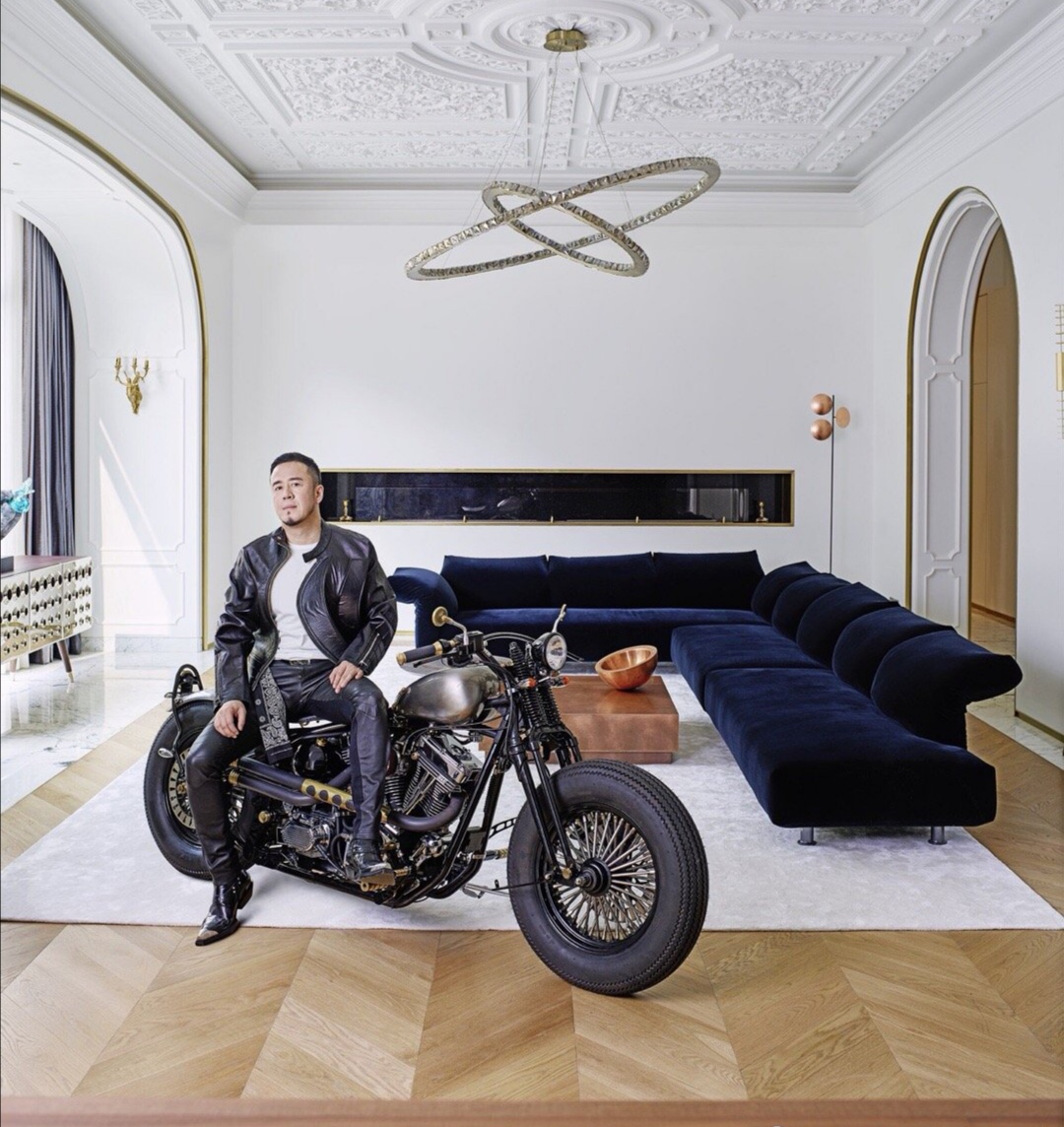 原创杨坤在北京豪宅首曝光内景布景走复古风风格混乱太像ktv房