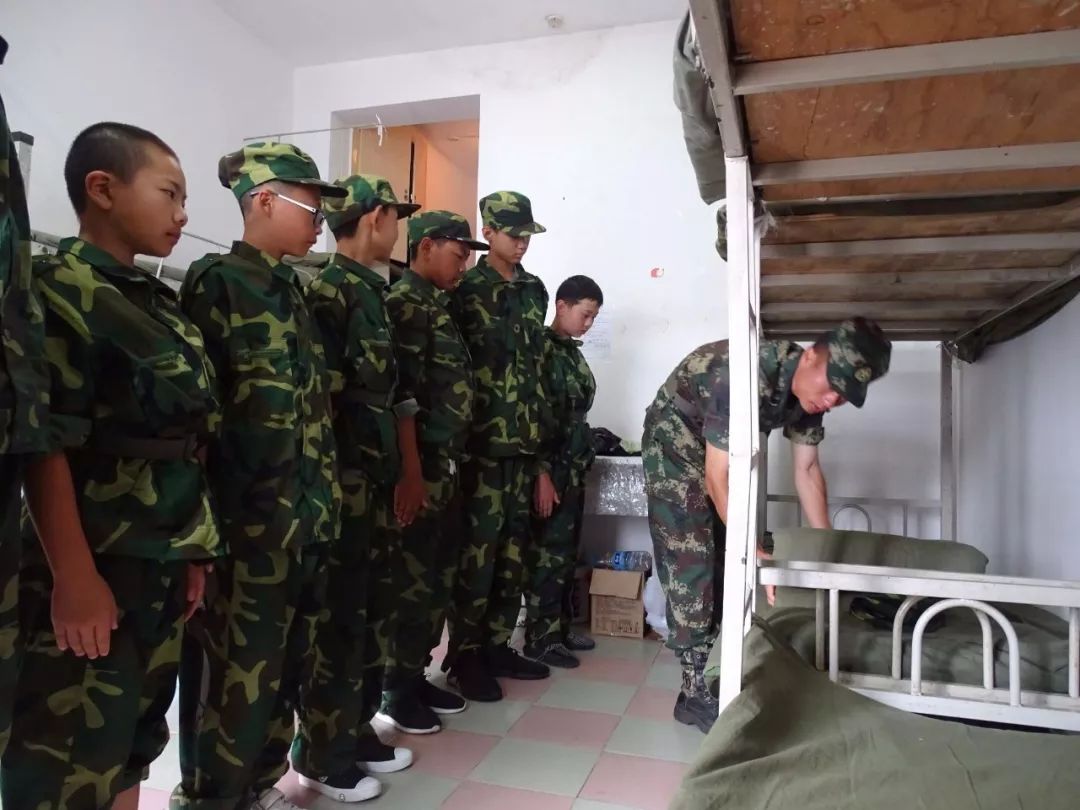 上好自立自强第一课 | 玉溪一中分校开展内务整理活动_宿舍