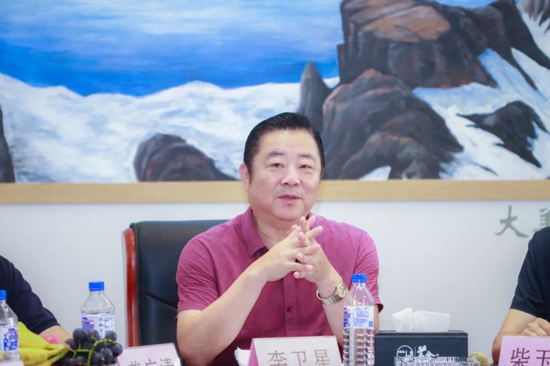 本次会议由长春市绿色建材与建筑产业现代化协会秘书长李卫星主持,他