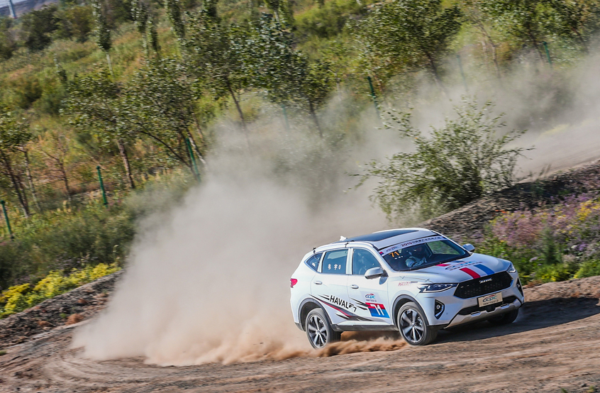 赛道展现性能,性能供给赛道,"双冠王"哈弗f7实力非凡