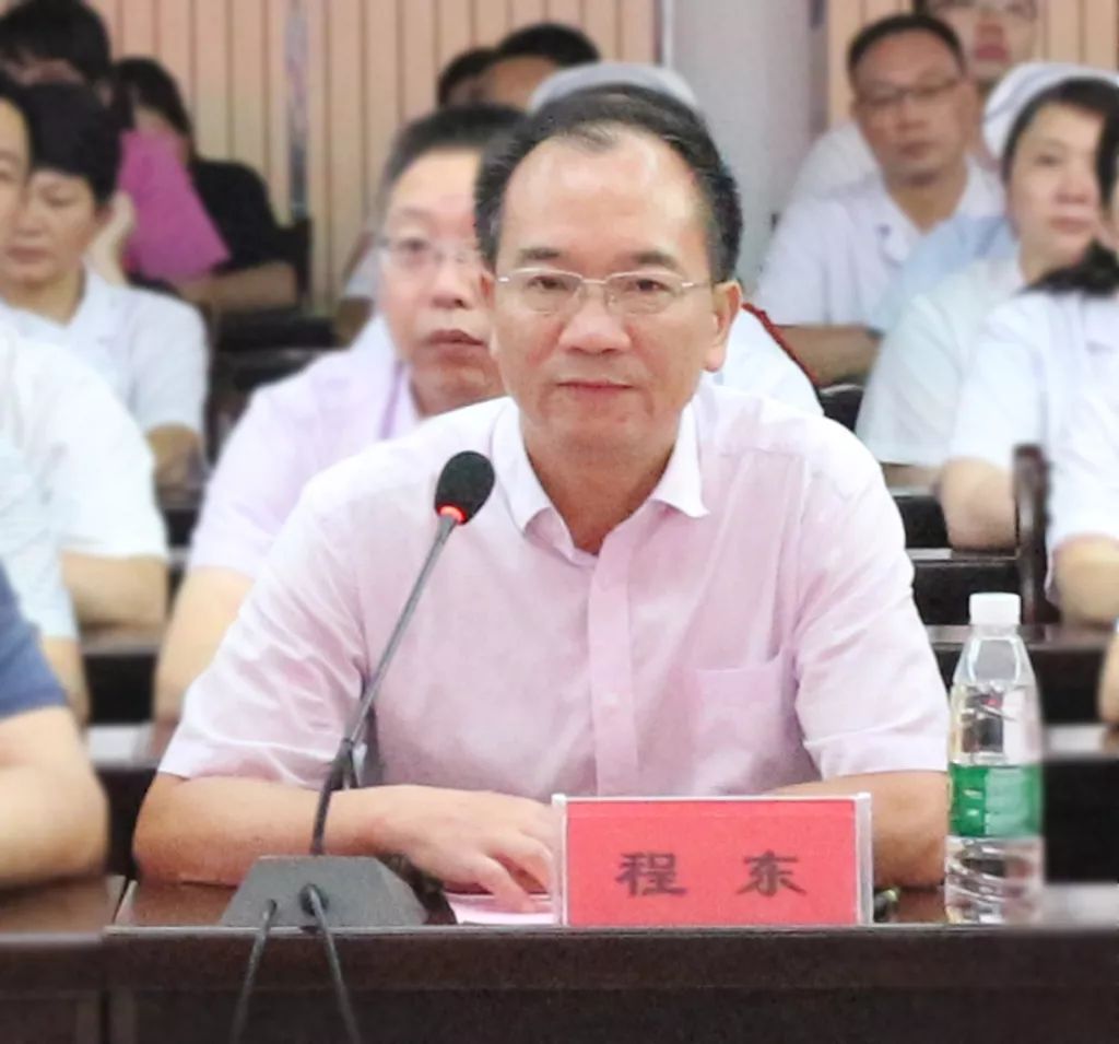 会上,周秋生表达了"两个感谢",感谢以文建华为组长的专家组一行远道