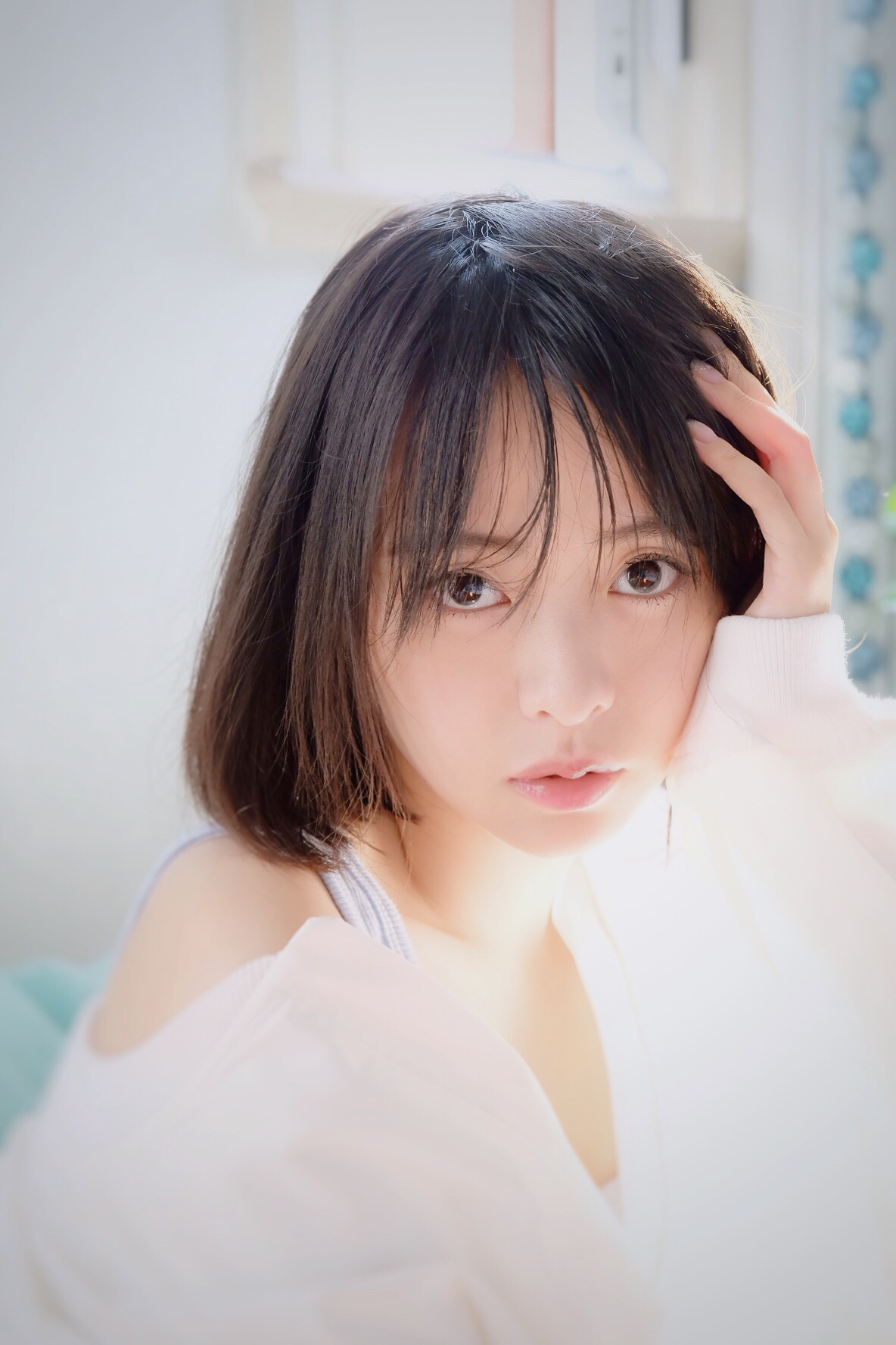 余心恬初秋写真曝光,清甜少女感扑面而来