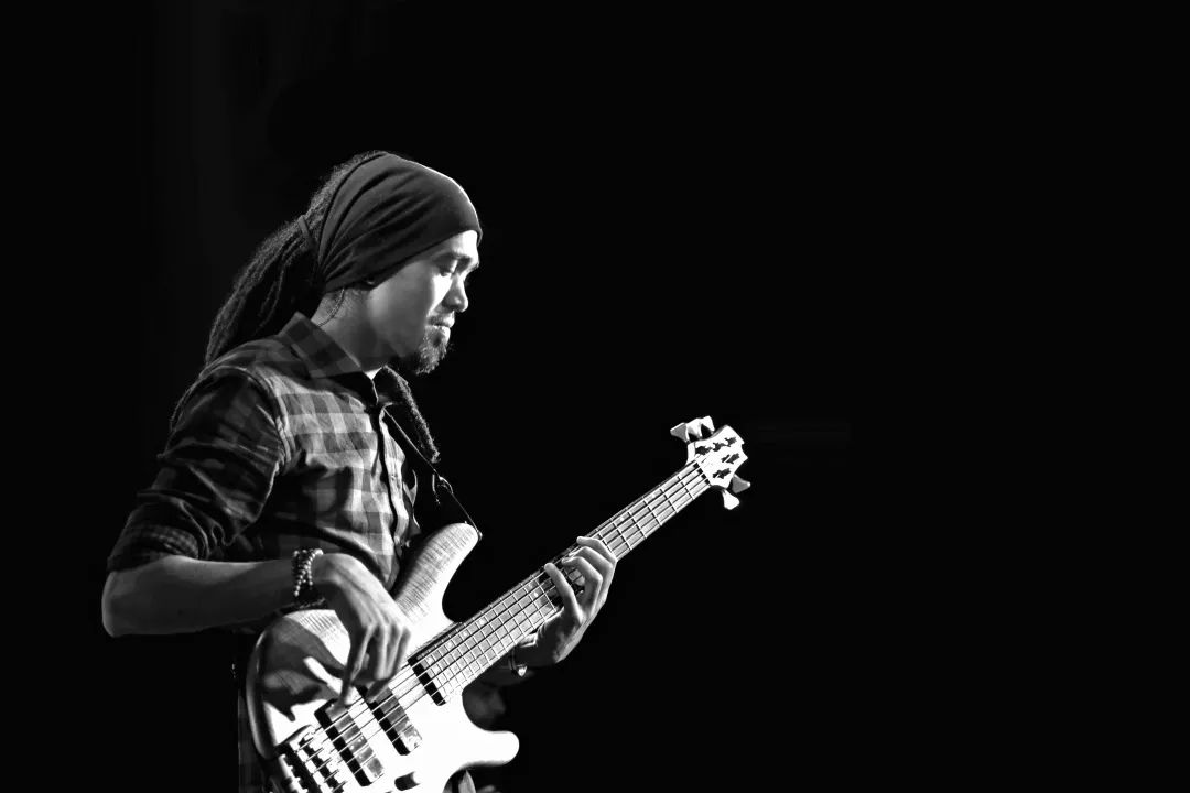 jacobcolliermarcusmiller崔健袁娅维领衔时代啤酒呈现2019爵士上海