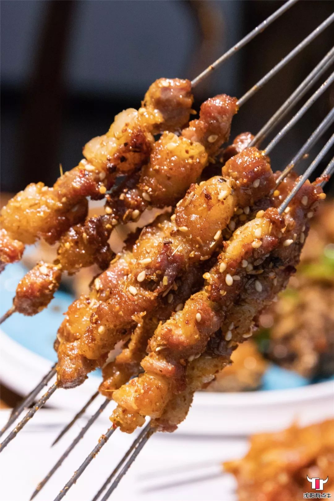 牛肉香气扑鼻,羊肉肥瘦相间,上桌率爆表!直接点一大把开撸更过瘾!