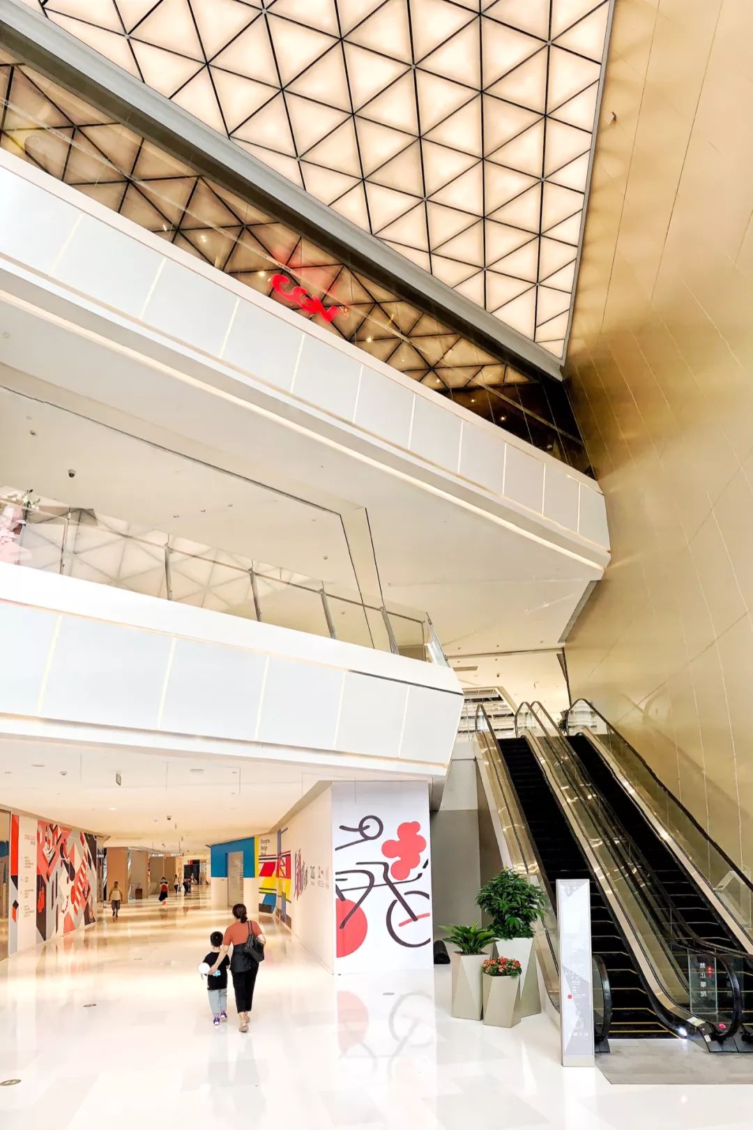 晶耀前滩试营业探班图报