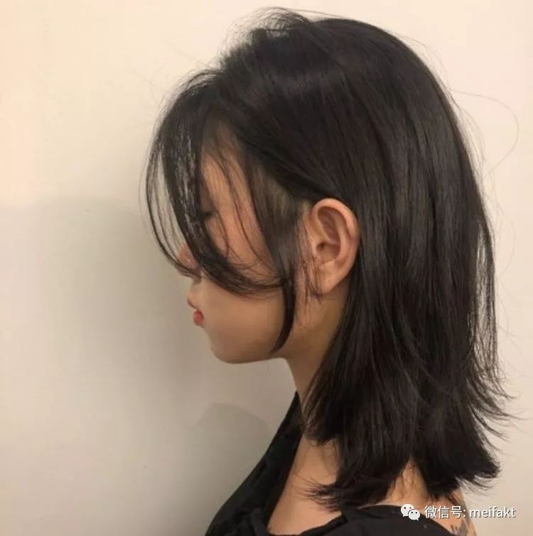 让你美翻天中长发梳对了才能提升高颜值:发量多的女生,喜欢把头发打薄