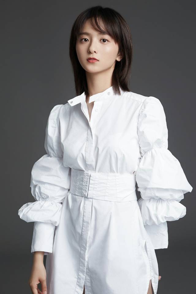 飞宝传媒旗下演员厉嘉琪生日曝光美图写真