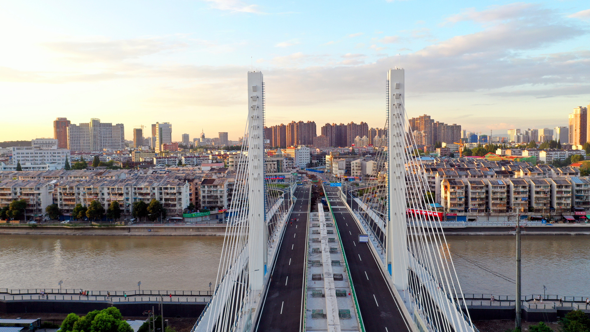 安徽芜湖:新中江桥8月30日正式通车