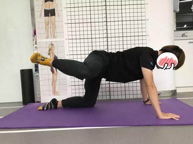 7个动作练成蜜桃臀