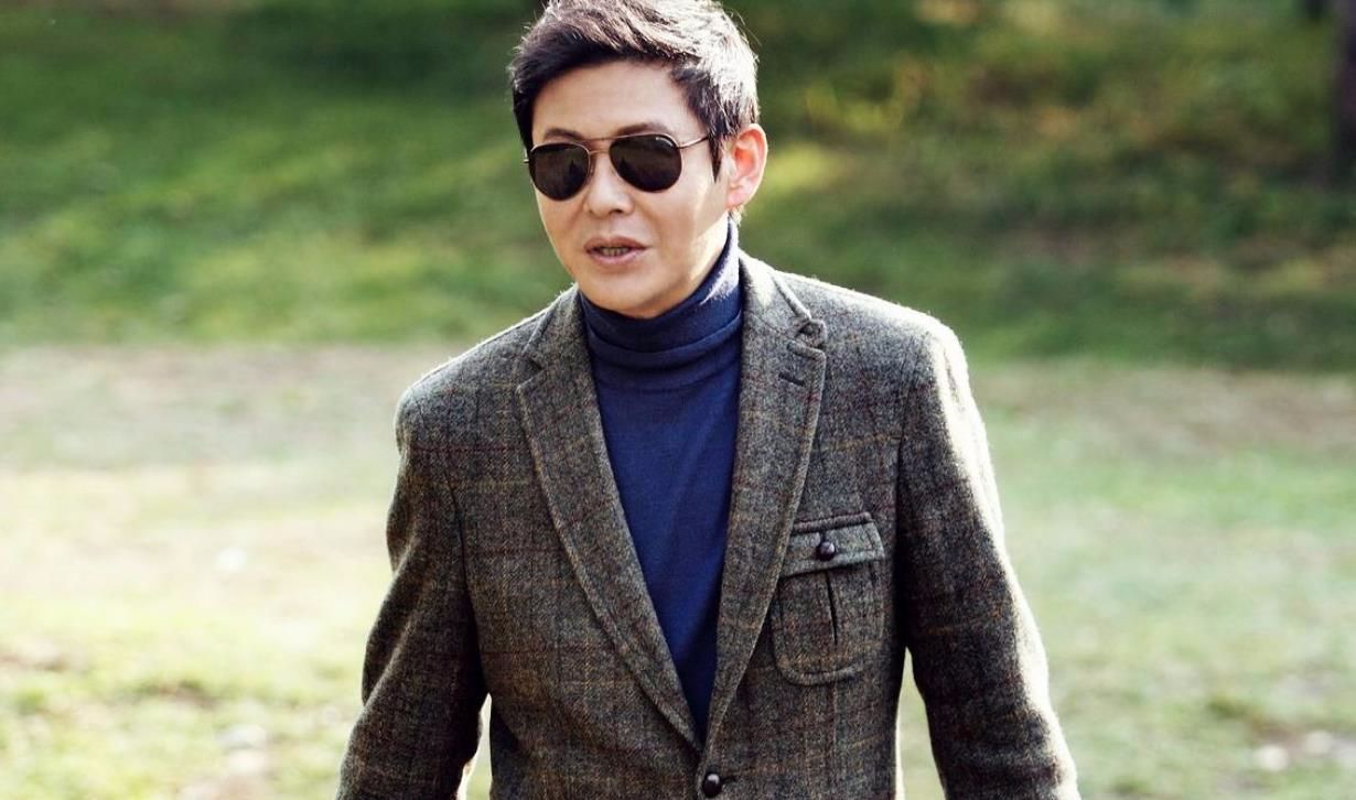 程前除了这两位妻子,其实在结婚以前有一段时间特别长的恋情,而当时跟